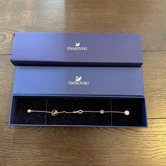 Swarovski bracelet - rose gold - Picture 4 of 8